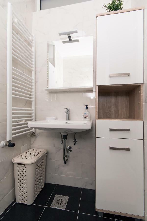Ferienwohnung Studio Apartman Bella Zagreb Exterior foto